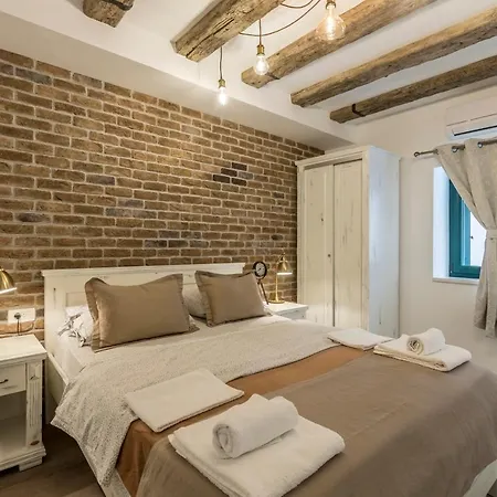 Apartment Insula