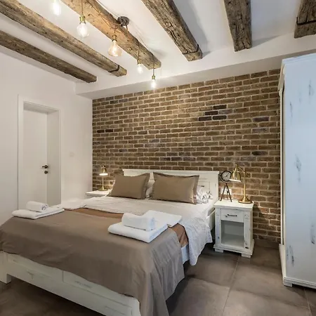Apartment Insula